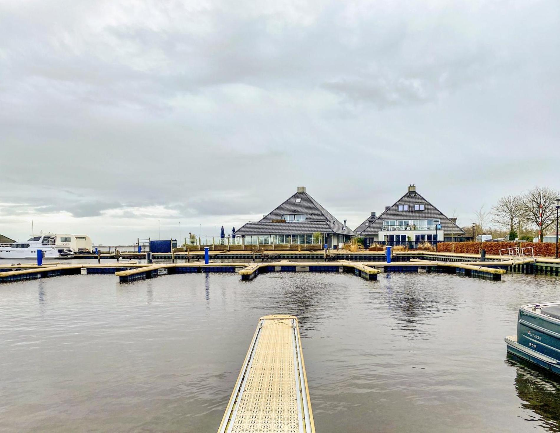 Houseboat Blue Sneekermeer Offingawier المظهر الخارجي الصورة