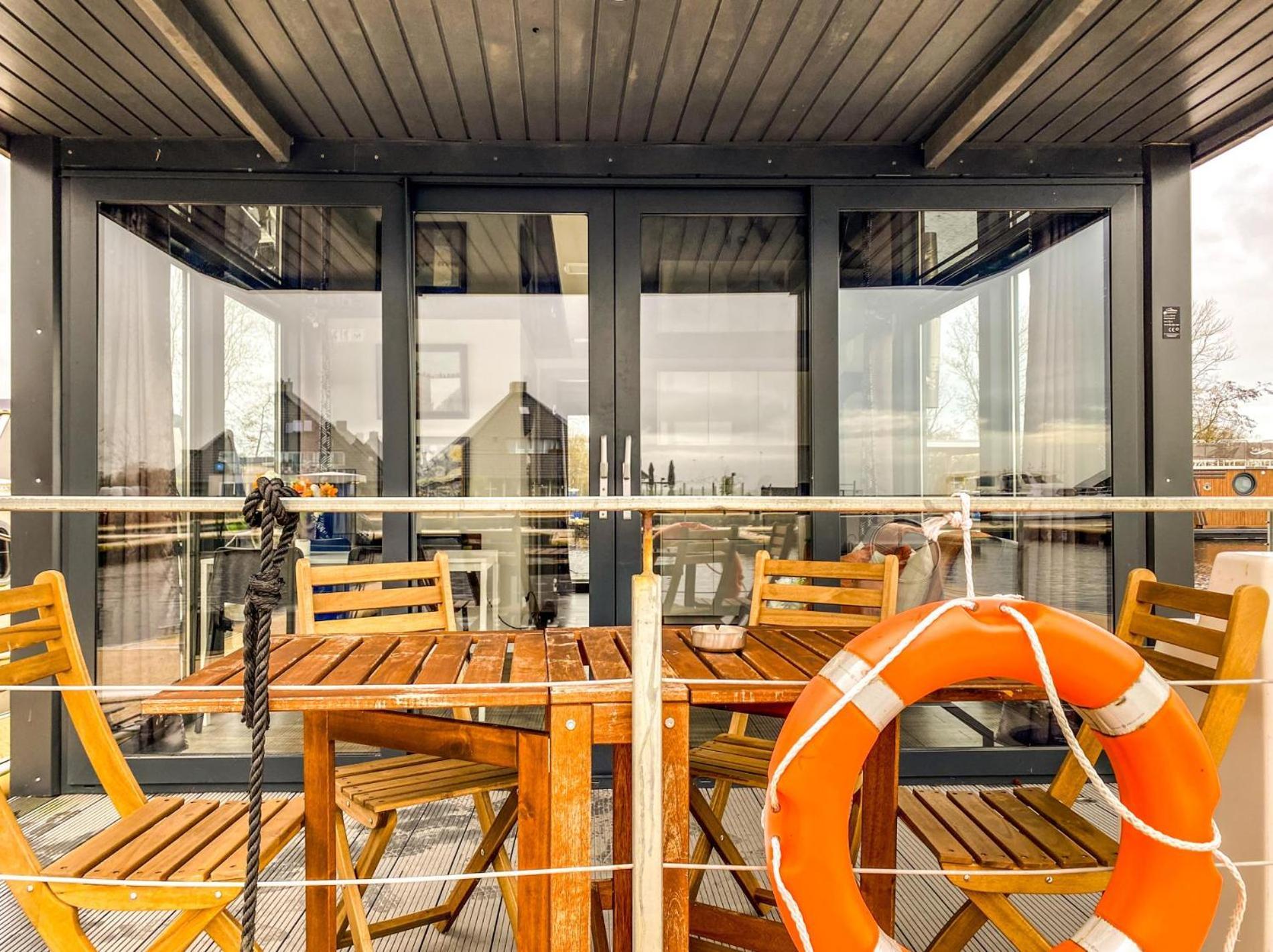 Houseboat Blue Sneekermeer Offingawier المظهر الخارجي الصورة