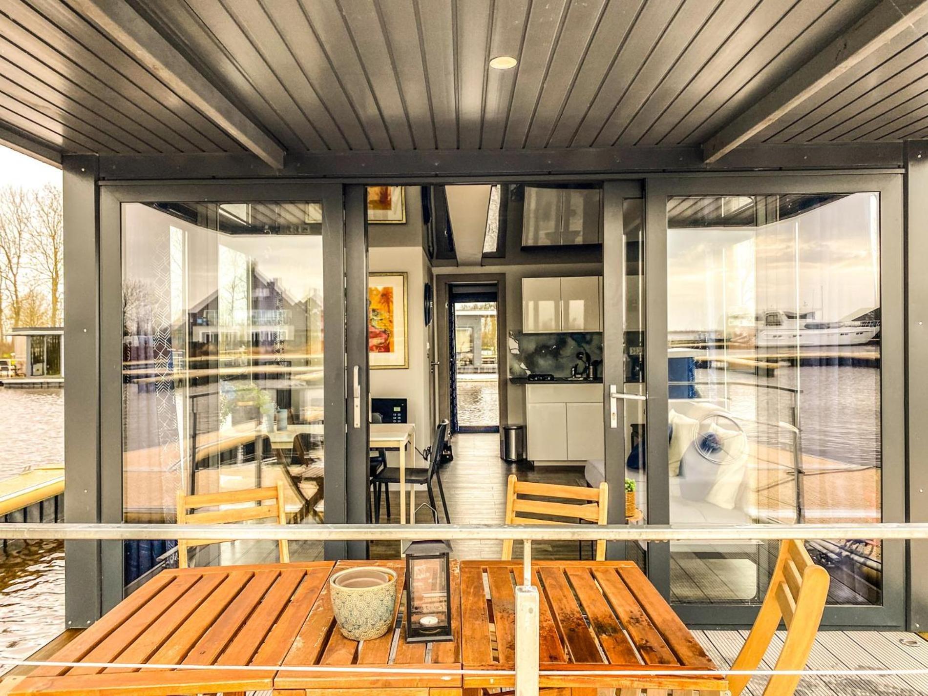 Houseboat Blue Sneekermeer Offingawier المظهر الخارجي الصورة